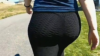 Sexy Milf Shows Off Her Big Booty In Leggings
