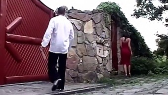 O Excursie Ascunsă La Reședința Unui Adolescent Danez Pentru O Întâlnire Anală În Grup