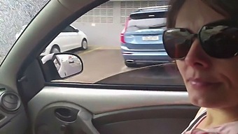 A Passenger Repays The Uber Driver With A Oral Sex In Return For The Ride - Full Service On Red And Sheer
