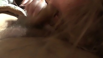 Wife Getting Sucked By Neighbor In Homemade Video