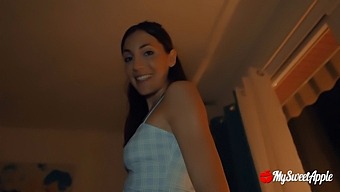 Natural-Looking Couple'S Tinder Date Ends In An Unexpected Creampie