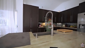 Stepmom With A Beautiful Big Butt Gets A Facial From Her Stepson.